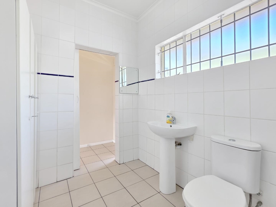 2 Bedroom Property for Sale in Gardens Western Cape
